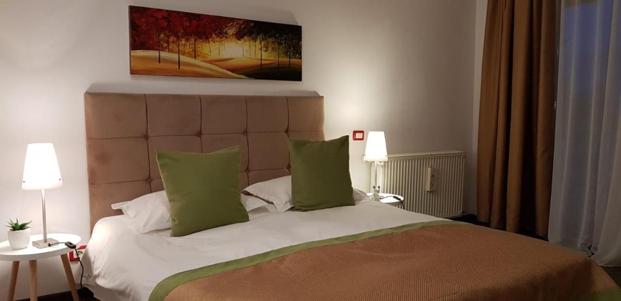 Apartamente Private A&L View Sinaia Exteriör bild