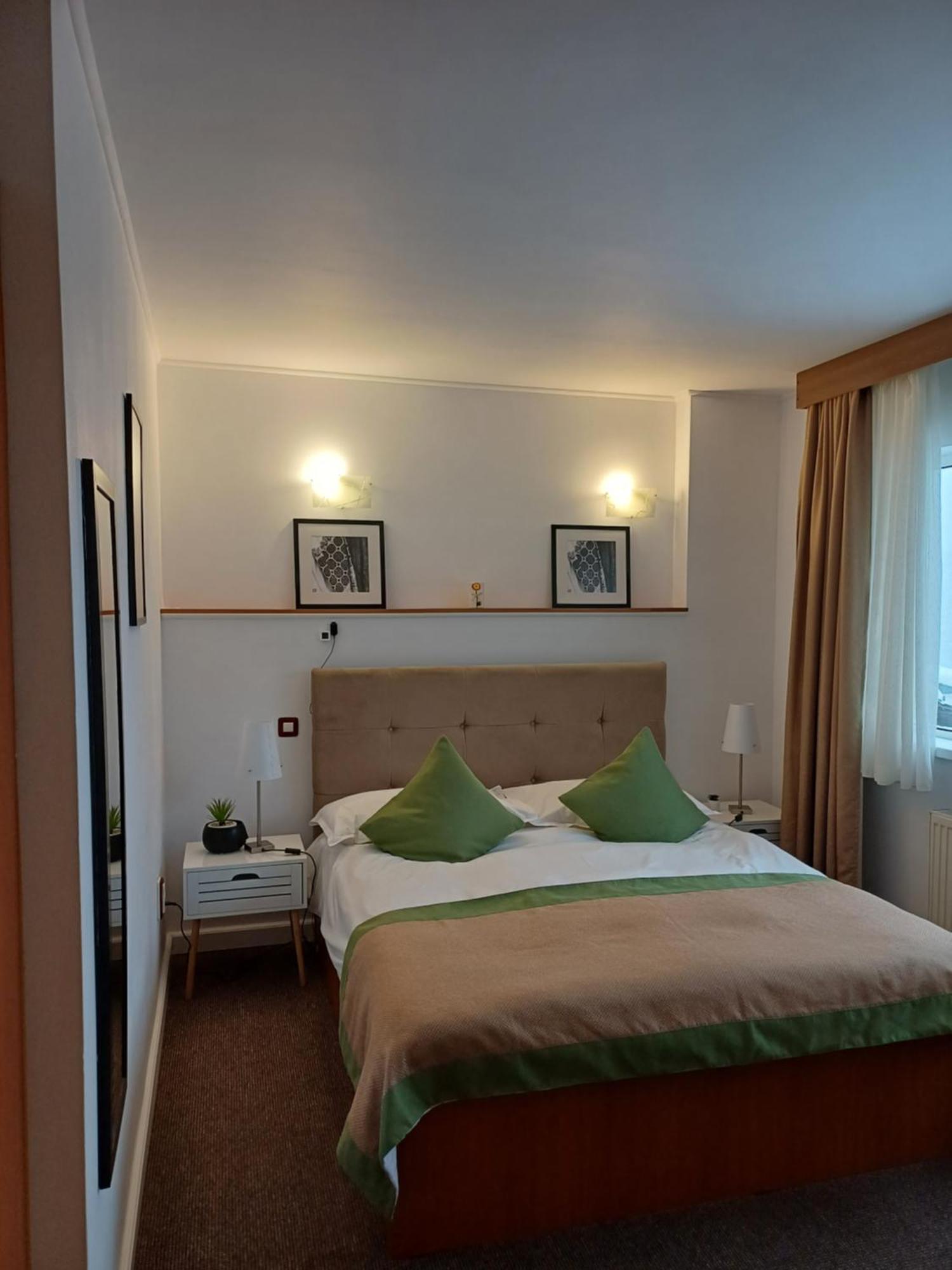 Apartamente Private A&L View Sinaia Exteriör bild